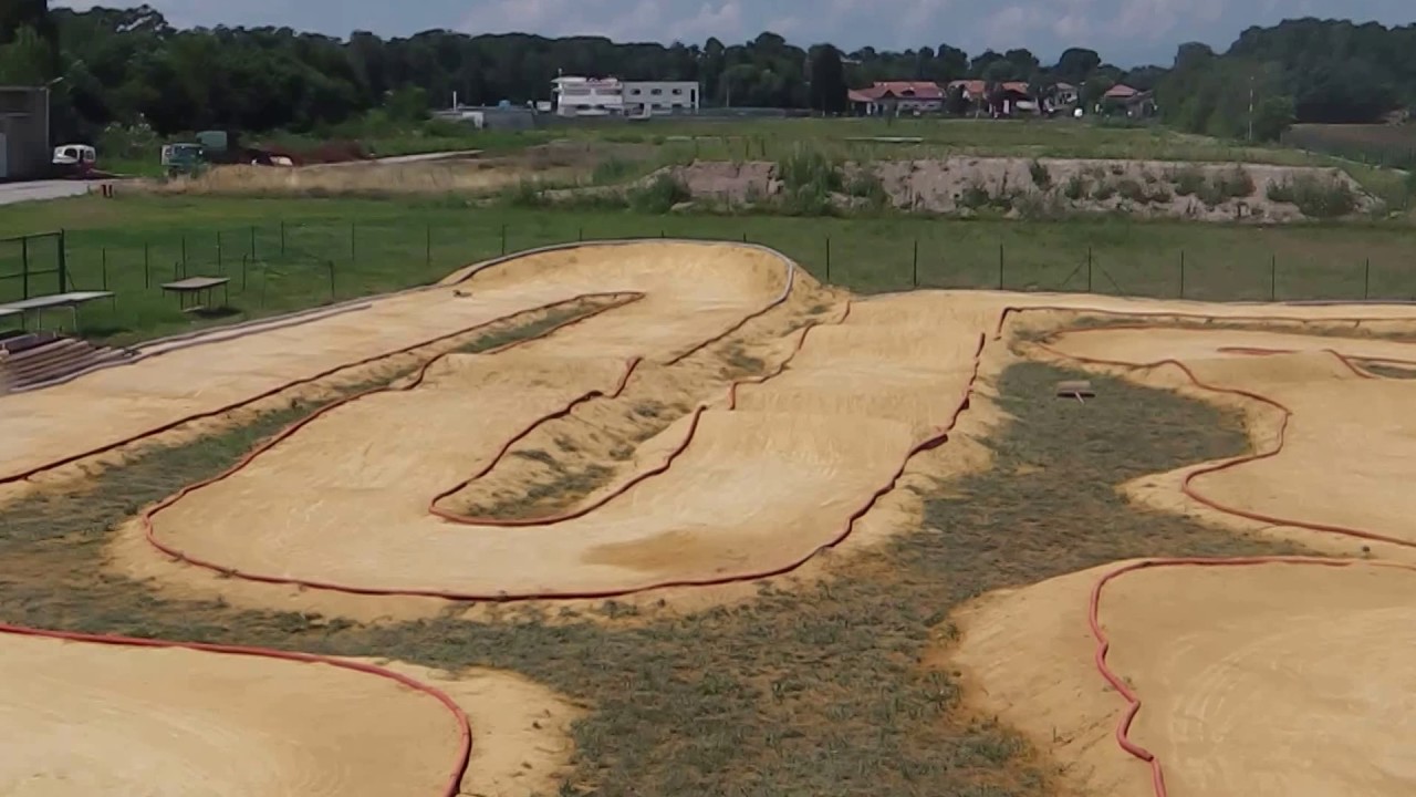 RC Cross - Bellissimo Circuito nel Parco di Volandia - Auto Cross FuoriStrada off - road