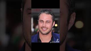 Best look of Taylor Kinney Net Worth