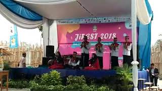 Rouhi fidak(Ahmad ya nurol Huda) Live performance in Jifest 2018 SMK negeri 4 bandar Lampung