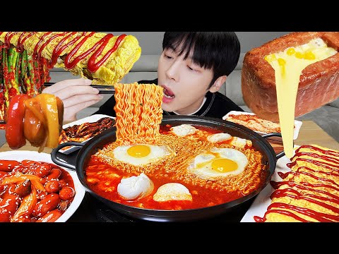 ASMR MUKBANG韓国の辛いラーメンとスパム卵の天ぷら、きのこ、キムチを食べる！韓国料理