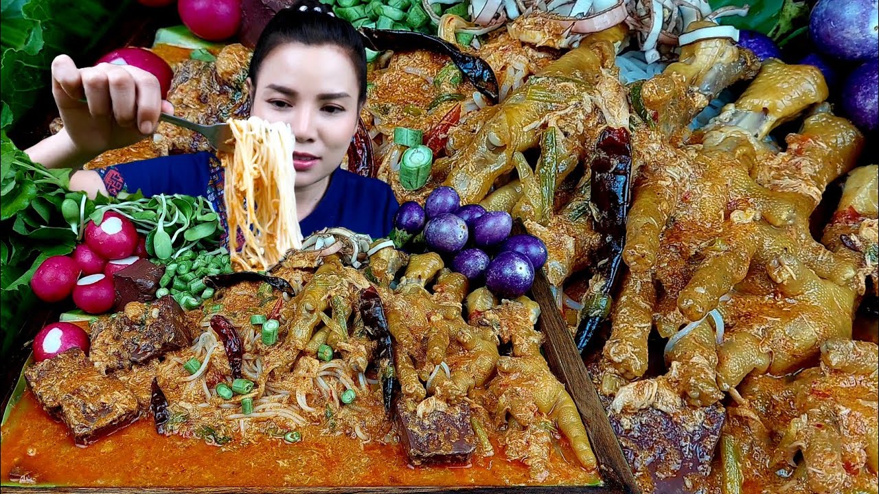 ขนมจีนน้ำยากะทิตีนไก่กินกับผักสดเต็มถาด บรรยากาศฝนตกริน เเซ่บฟินคักจ้า|ส้มซ่าพาเเซ่บ 7 ตุลาคม  2023