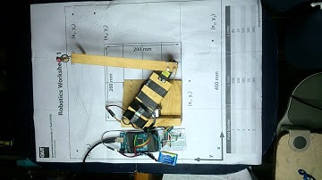 5th video - Quatrebot final setup, with two servos - Following a pre-defined trajectory