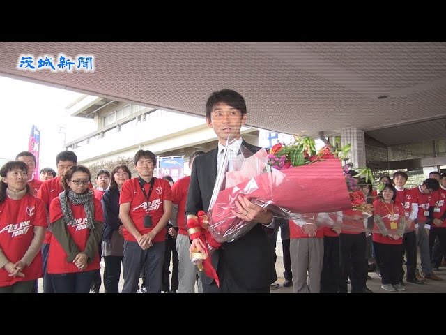 J1鹿島の石井監督がリーグ優勝とクラブW杯準優勝を報告 鹿嶋