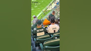 Packers vs Bengals Senior Fans Caught in Hilarious Stadium Moment 😱 Goes Viral