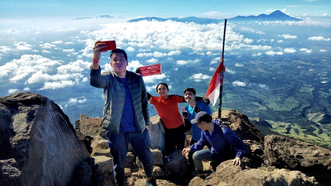 Gunung kembar