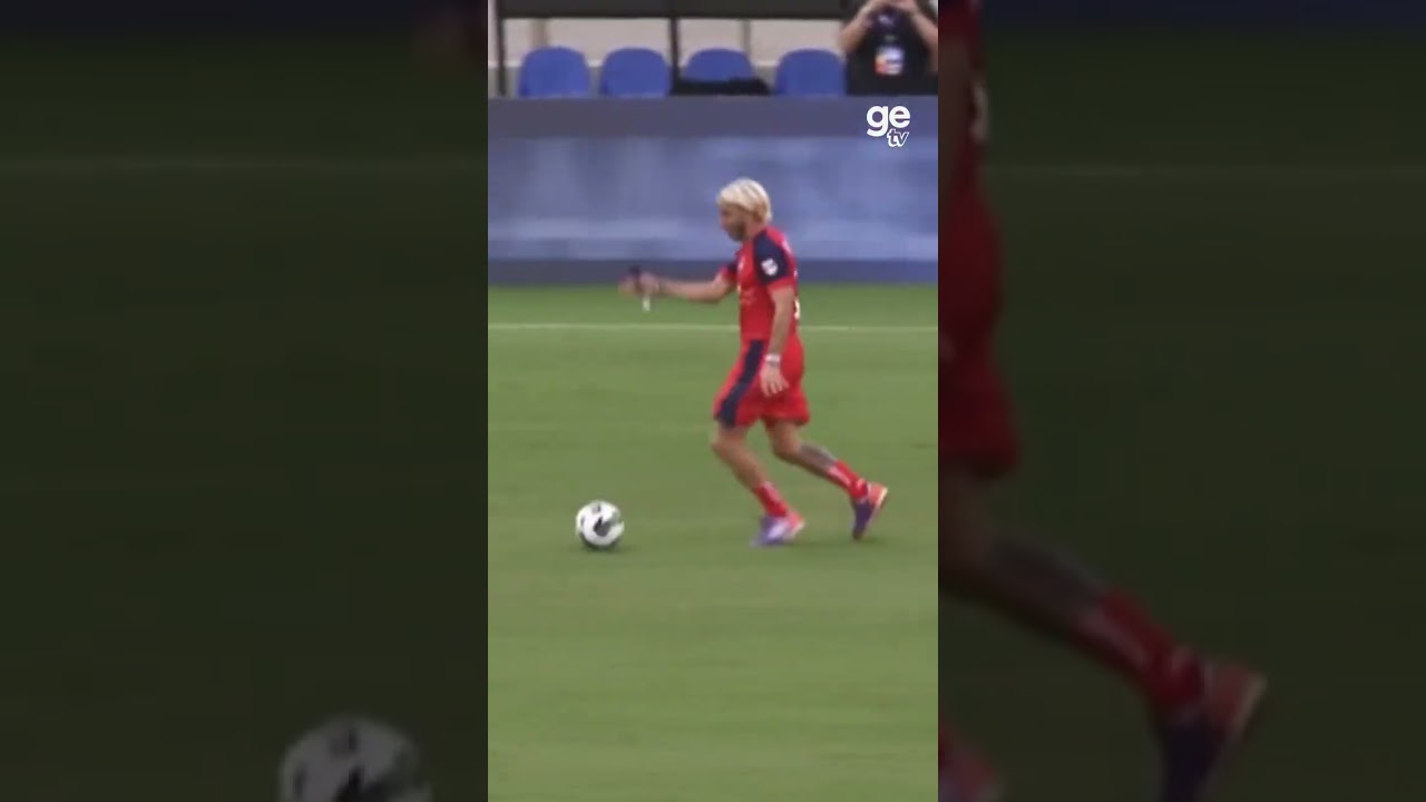 MENZINHO TROCA A SKIN RÁPIDO 👀| Red Bull Bragantino Creators Cup | #shorts | getv