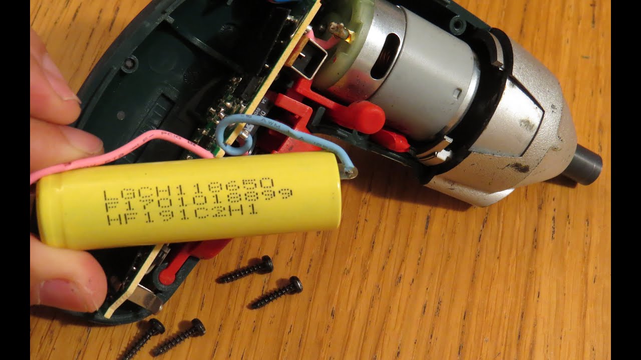 How to replace Bosch IXO Screwdriver battery . איך להחליף סוללה במברגת כיס בוש YouTube