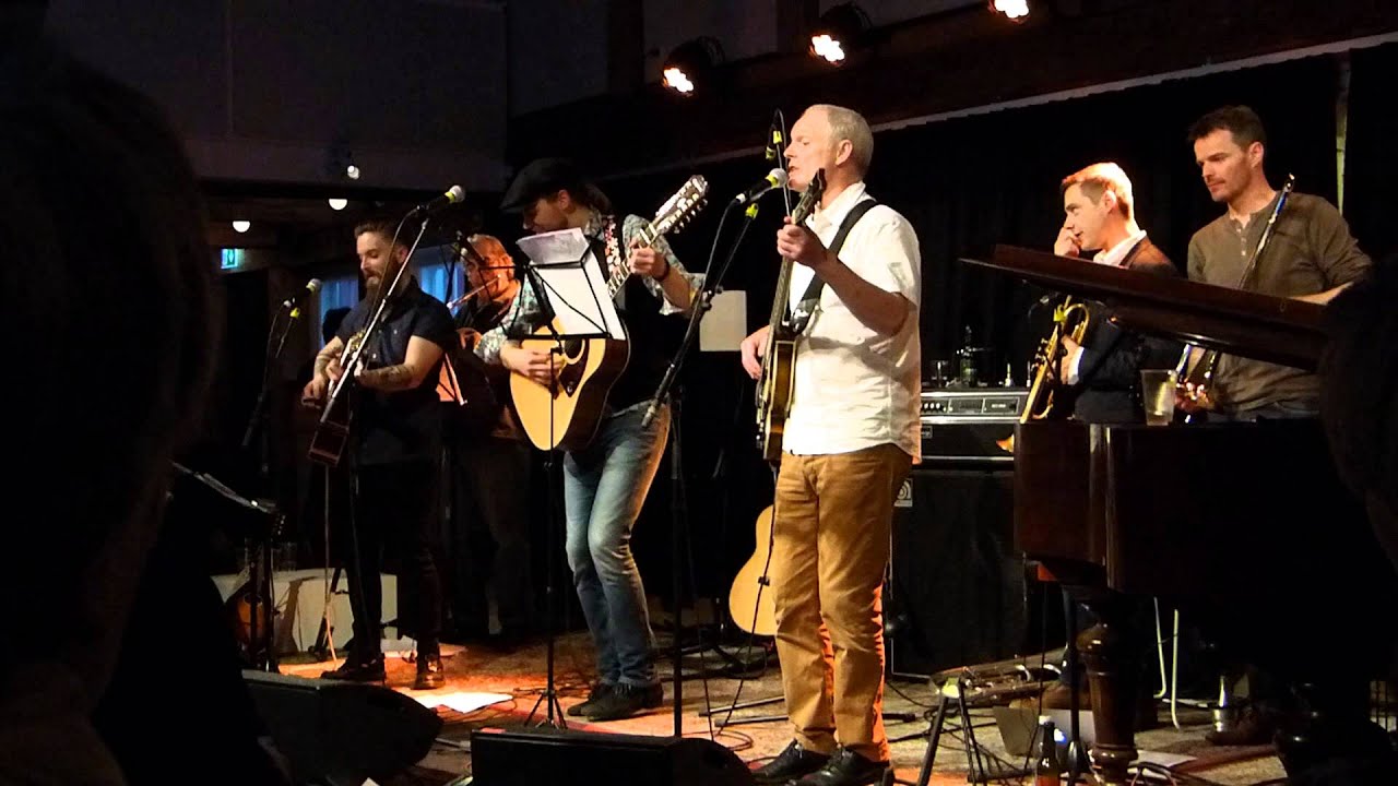 Gullkálvavalsurin, Debess & Petersen