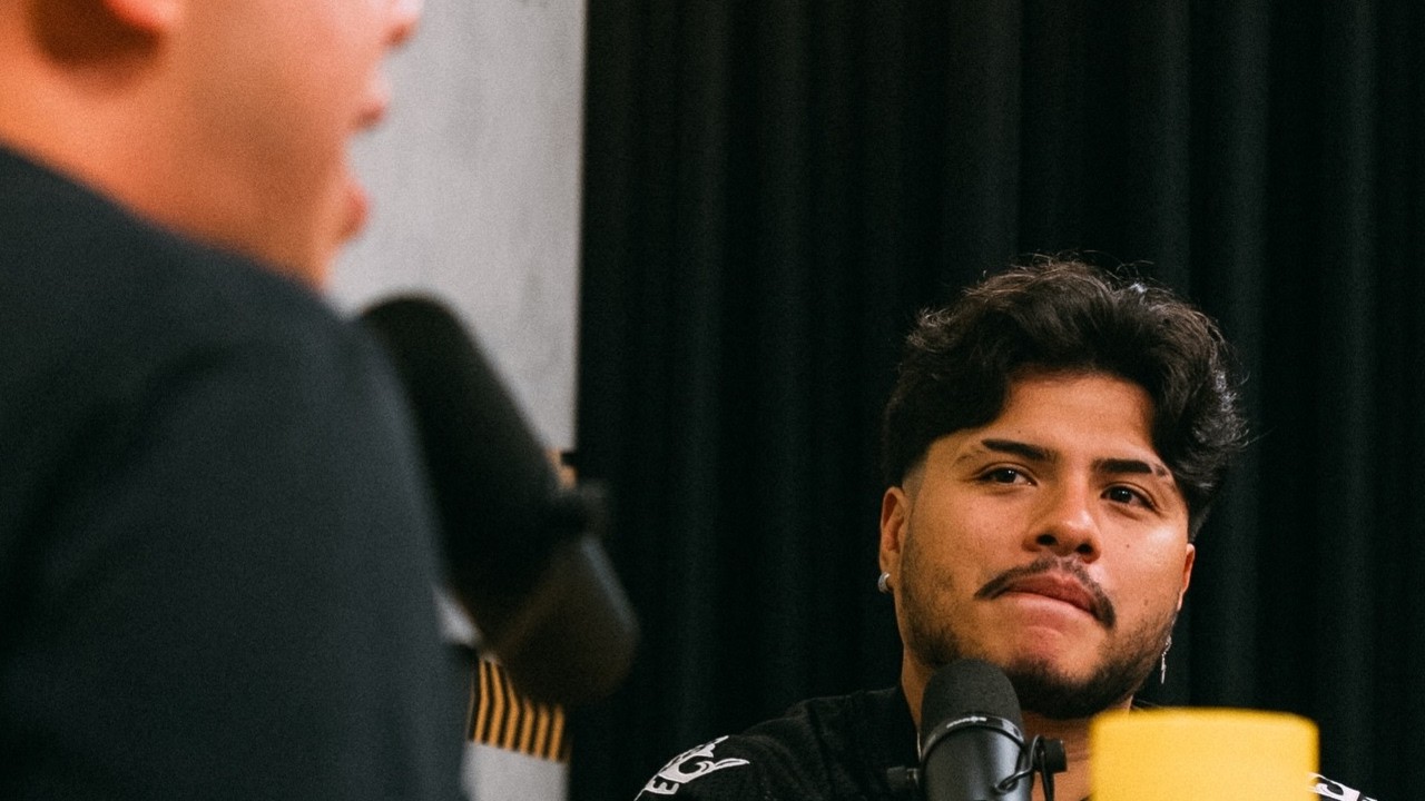 Os intelectuais são os que amam a dúvida, os idiotas é que são cheios de certezas