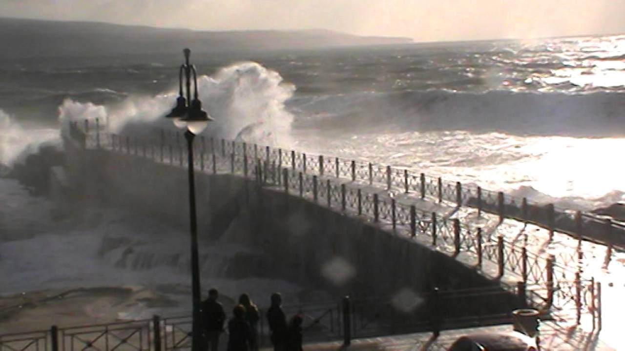 PIZZO CALABRO MAREGGIATA  SUL MOLO DELLA MARINA  25 - 04  - 2016