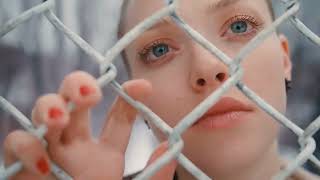 Chloe 2009 Chloe Seeks Out Michael