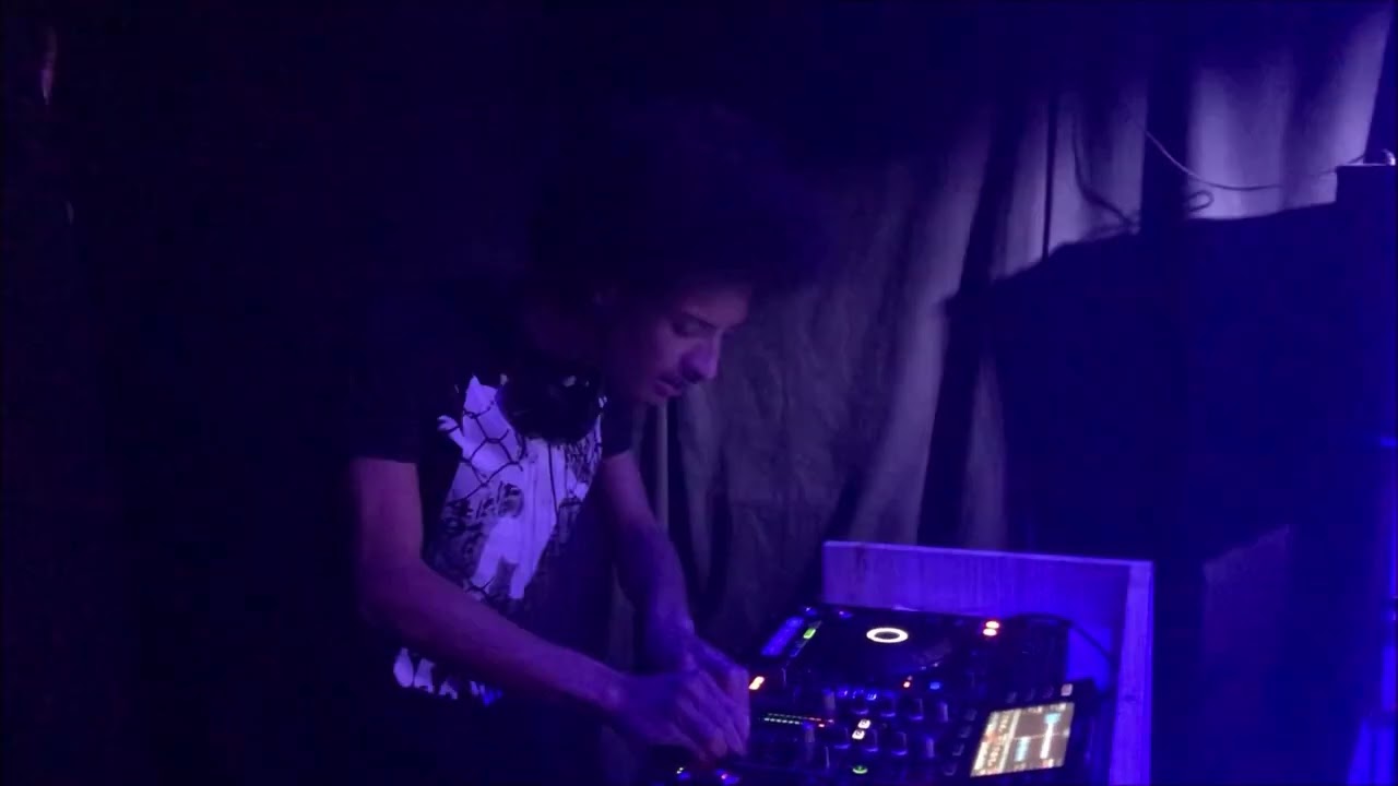 André Branney at Hoxton Cabin