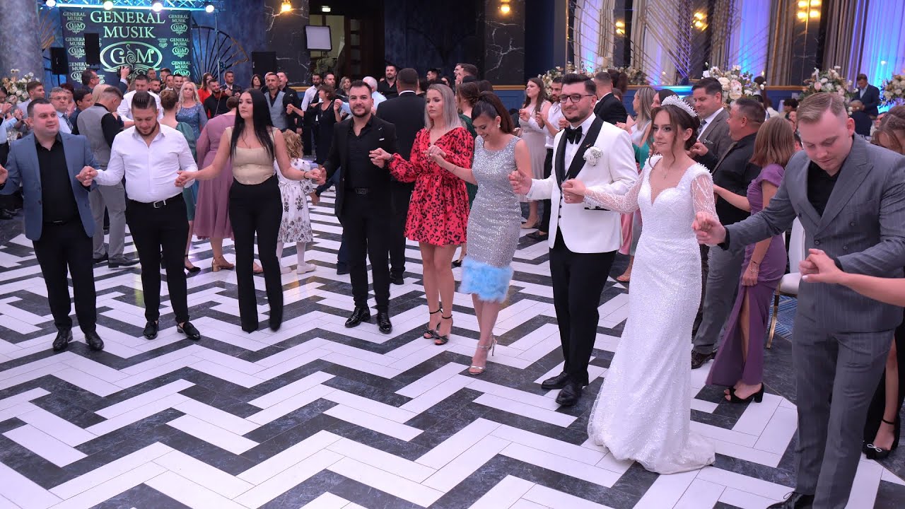 500+ Oameni la o Nunta superba din Suceava, danseaza elegant la Salon Balada. Formatia General Music