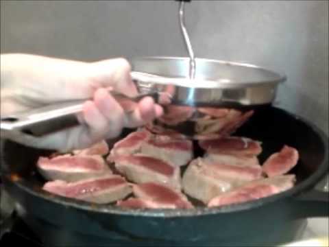 Vídeo: Amanida De Porc Amb Bolets I Prunes Prunes