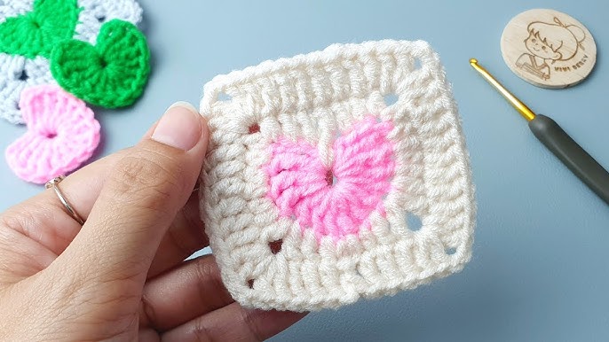 Create a Stylish Crochet Heart Tote Bag from Granny Squares – Tutorials &  More