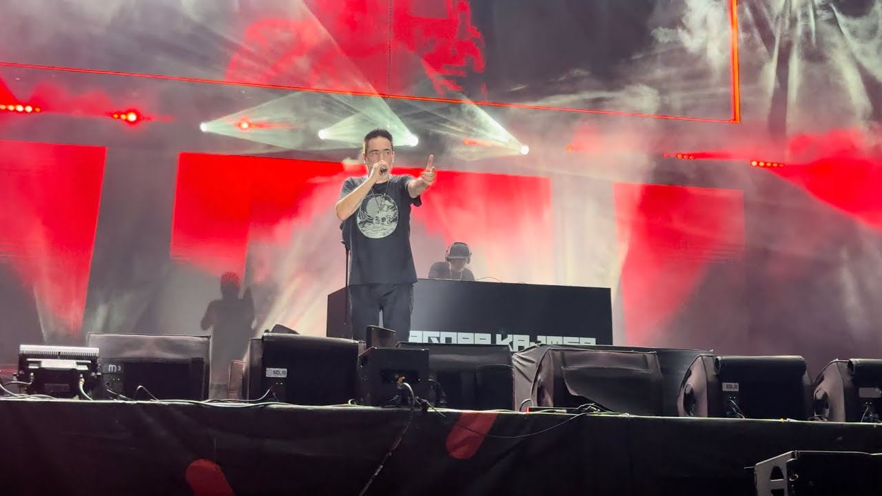 Sagopa Kajmer - Bir Pesimistin Göz Yaşları (Küçükçiftlik Park)