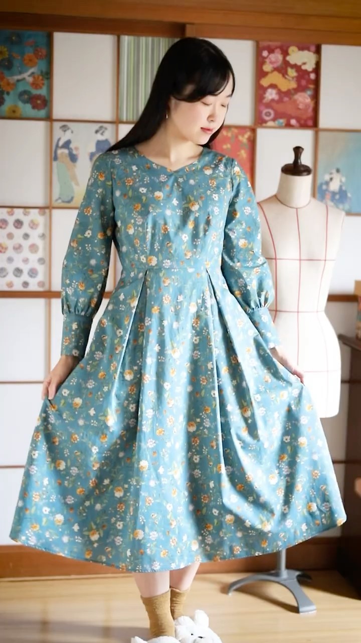 ハンドメイド作家 s*mam+ かすみ草のワンピース ハンドメイド作家 s*mam+ かすみ草のワンピース