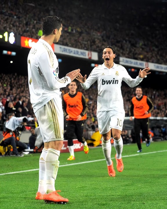 Özil & Ronaldo Magic Duo 🧠🤯