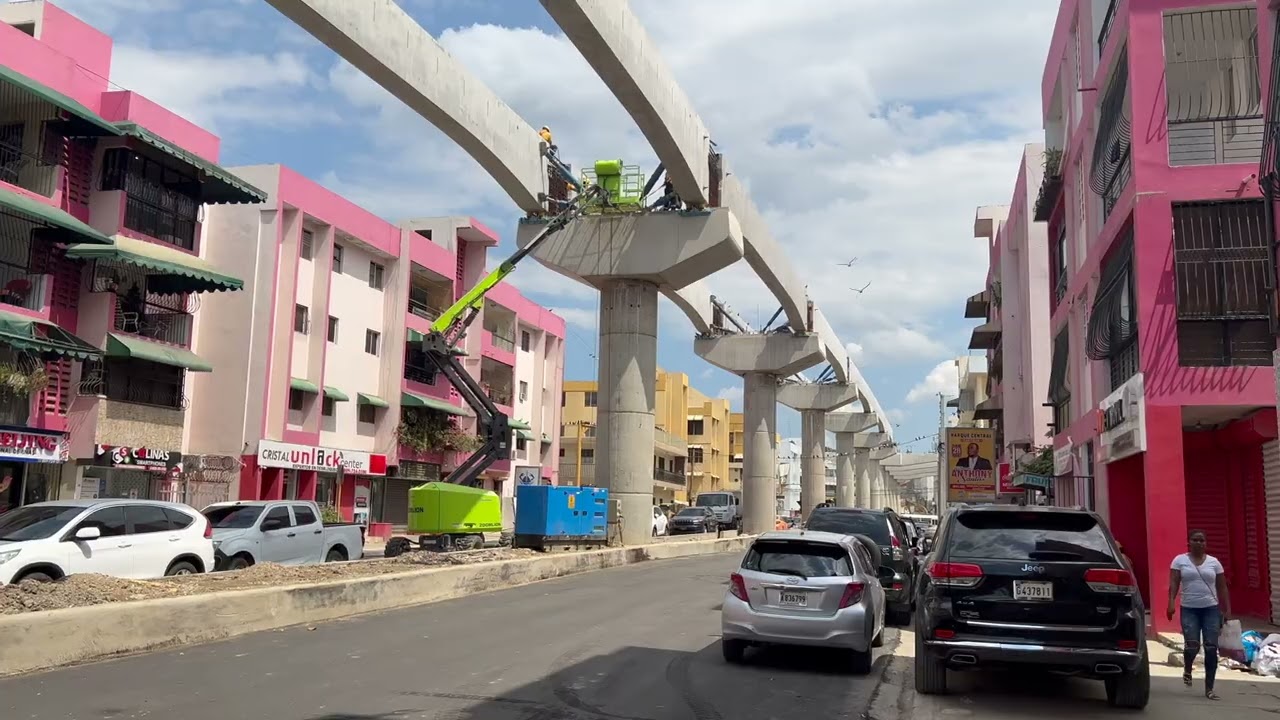 Santiago Monorail Construction!  Monorriel de Santiago