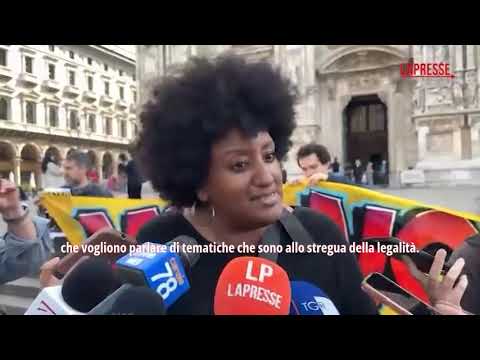 Video Milano, attivisti contro l'evento della destra e Salvini: Remigrazione è polizia razziale