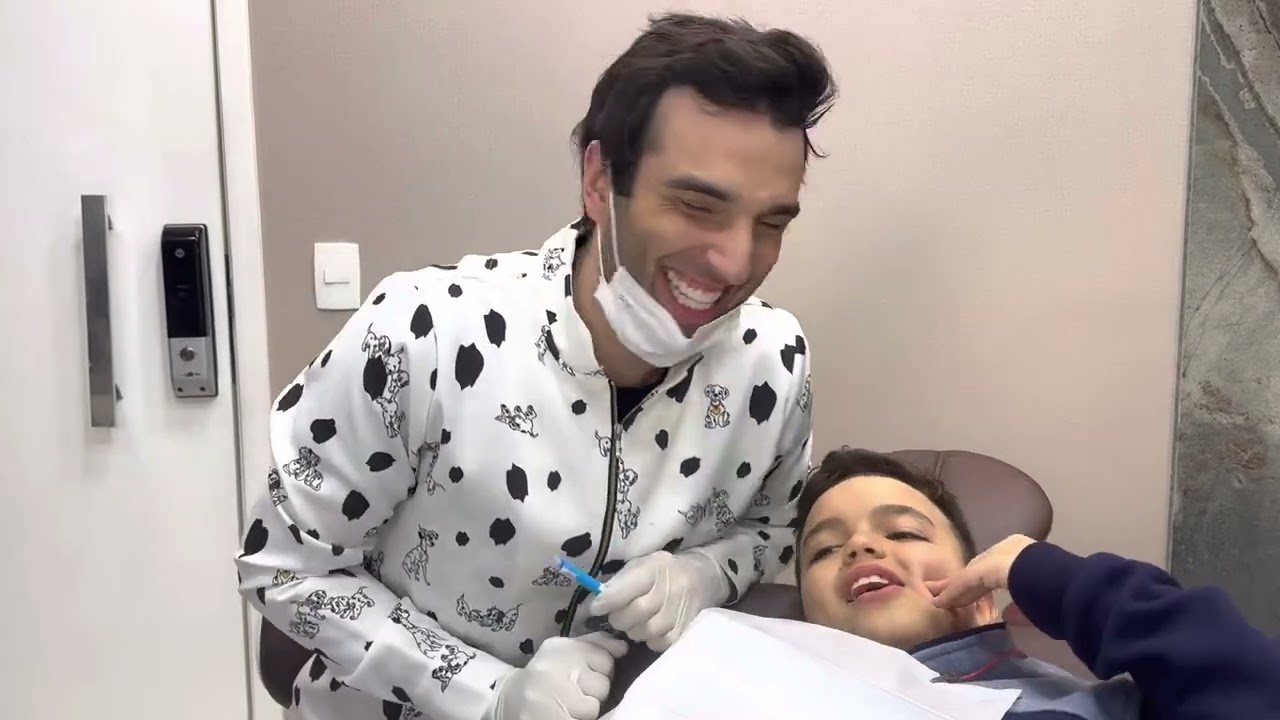PACIENTE CHUTOU O DENTISTA?