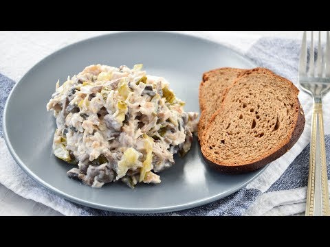 Видео рецепт Салат "Здоровье" с курицей и грибами