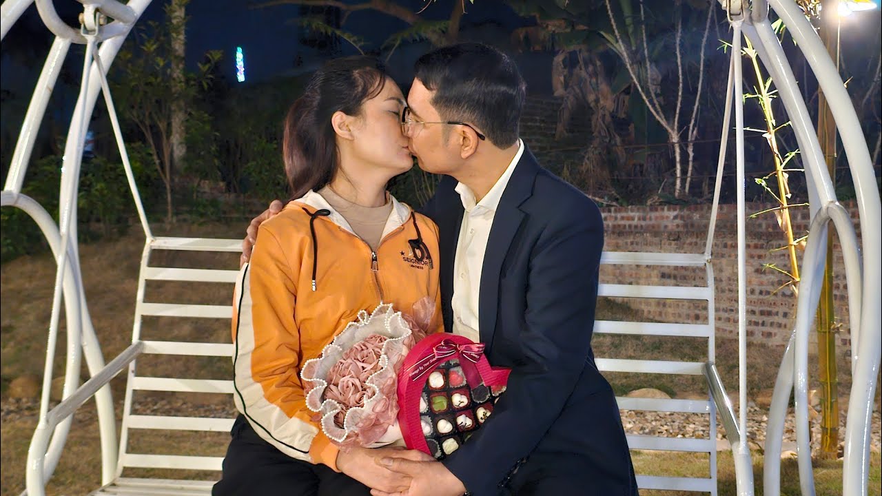 Young girl: Lisa first felt CEO Hung's sweet kiss on Valentine's Day, February 14/2@Lytulisa88