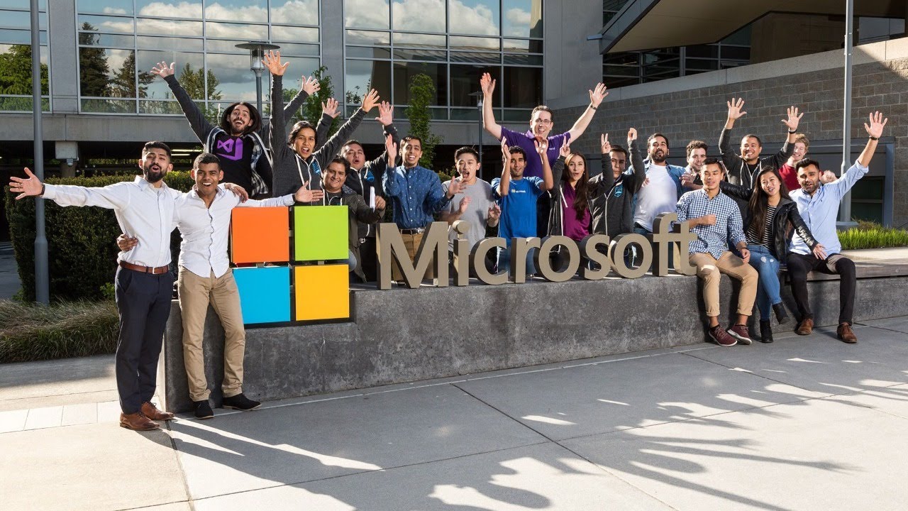 Selected video. Microsoft learn student Ambassadors. Коллектив Майкрософт. Обучение Microsoft. Microsoft student partners.