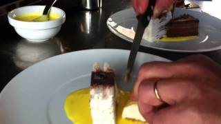 POSTRES en el RESTAURANTE FRENTEALAGUA de BILBAO con AGUSTIN