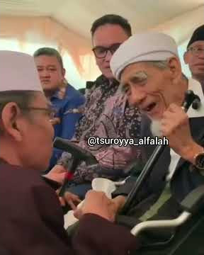 KH. Nurul Huda Djazuli Sowan Syaikhuna KH. Maimoen Zubair