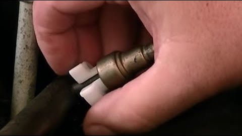 How to use a quick release disconnect tool from AutoOne for fuel and oil line fittings.