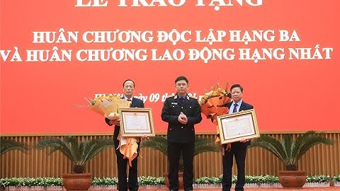 VKSND tối cao trao Huân chương Độc lập hạng Ba và Huân chương Lao động hạng Nhất tặng 2 cá nhân