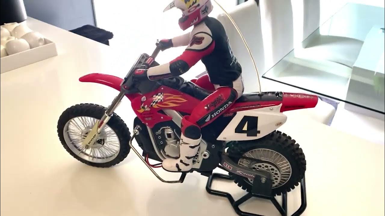 Radio Shack Ricky Carmichael Honda CR250R - YouTube