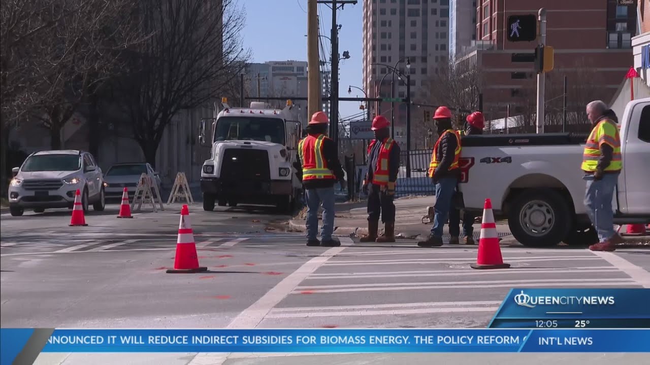 Water main break closes N. Caldwell Street in Uptown - YouTube