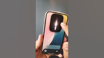 iOS 18 Beta 3 Changes bigger flashlight Animation #ios18