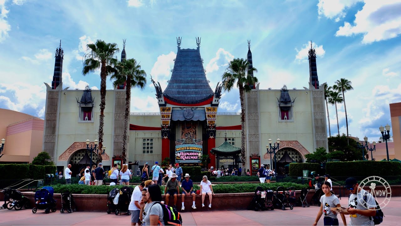 Disney's Hollywood Studios Hollywood Boulevard Walkthrough in 4K | Walt Disney World Florida 2022