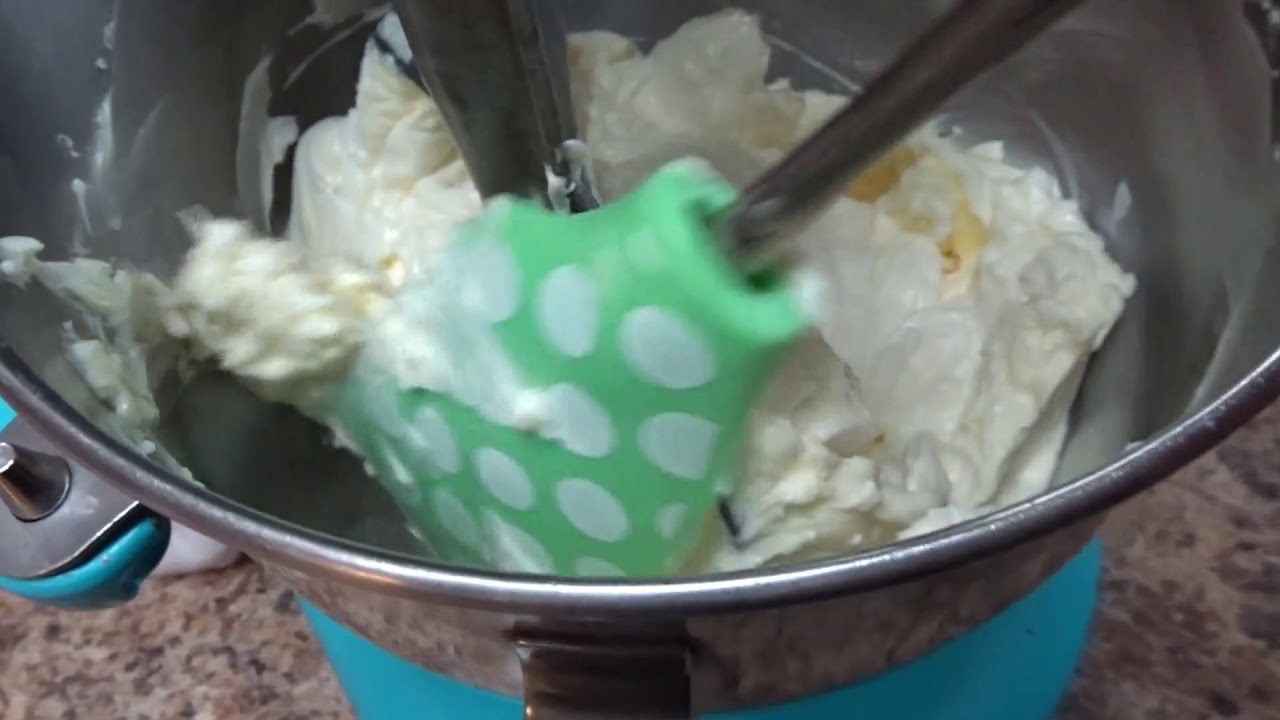 Wedding Cake Worthy Buttercream Icing Tutorial