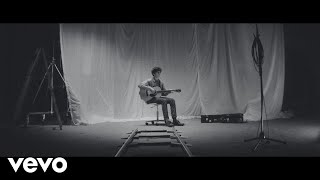 Declan McKenna - Make Me Your Queen (Official Video) chords