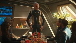 A Very Merry Christmas to /r/StarTrek from Doug Jones, Captain Saru!!
