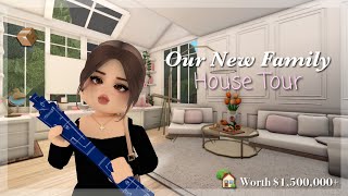 Our NEW FAMILY HOUSE TOUR!$1.5M |Roblox Bloxburg Family Roleplay|w/voices