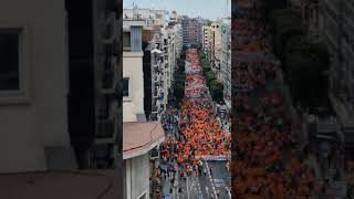 La marea naranja de cazadores desborda Valencia en la manifestación más grande de su historia