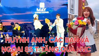 Khoảnh khắc đẹp fc trẻ Huỳnh Anh và ngoài 85 tuổi tặng quà Hồ Văn Cường show 1/1/2024