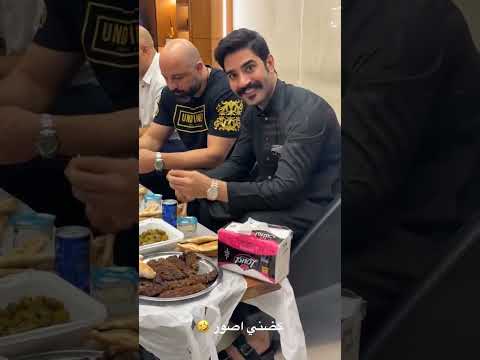 بيت رشك انور جاي يتغده وكضني اصور
