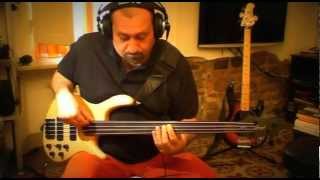 Fagyo - A remark you made - Weather Report - Jaco Pastorius - Cort B4FL chords