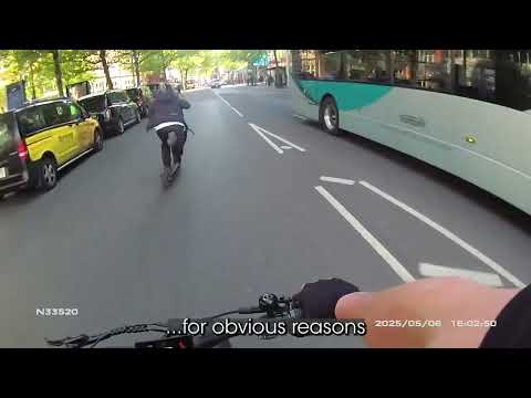 Video Fleeing e-scooter rider detained by cycling officer