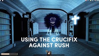 Roblox Doors - USING THE CRUCIFIX ON RUSH!!!