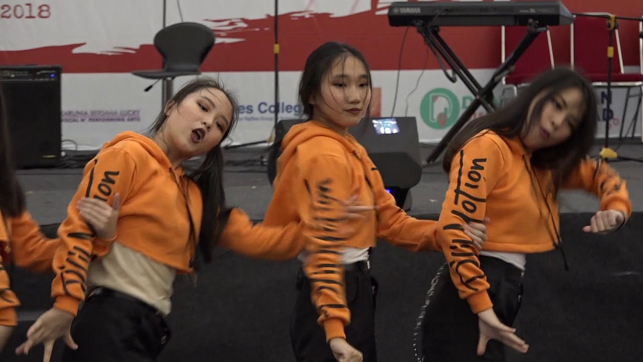 Modern Dance SMA Tarakanita 2 Pluit