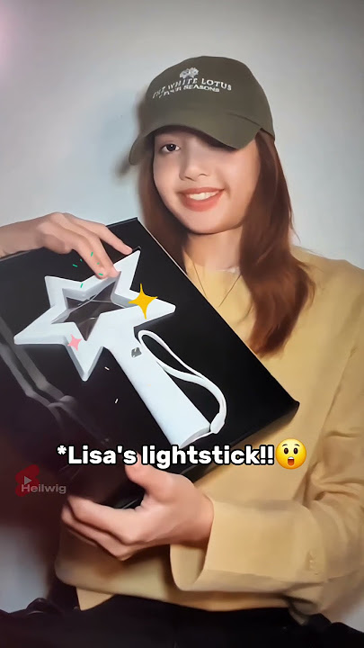 Lisa announces her official lightstick! it is a star!!🤩🤩 #blackpink