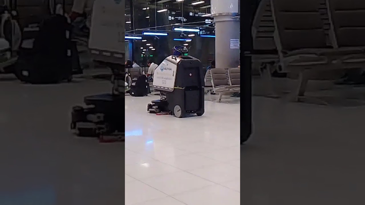 AI cleaner by oneself, Suvarnabhumi airport, samut prakan thailand