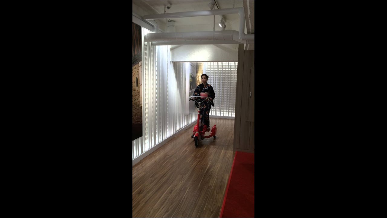 表参道で自転車のレンタル ウォーキングバイシクルに乗ってみた Decorum デコラム ラインストーンのデコレーショングッズ 表参道で自転車のレンタル ウォーキングバイシクルに乗ってみた Decorum デコラム ラインストーンのデコレーショングッズ